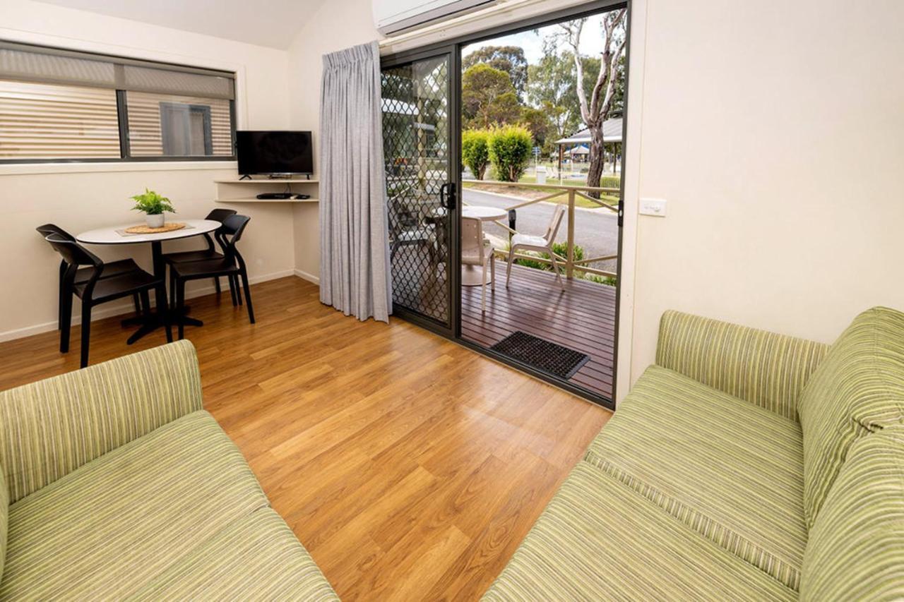 BIG4 Deniliquin Holiday Park Extérieur photo