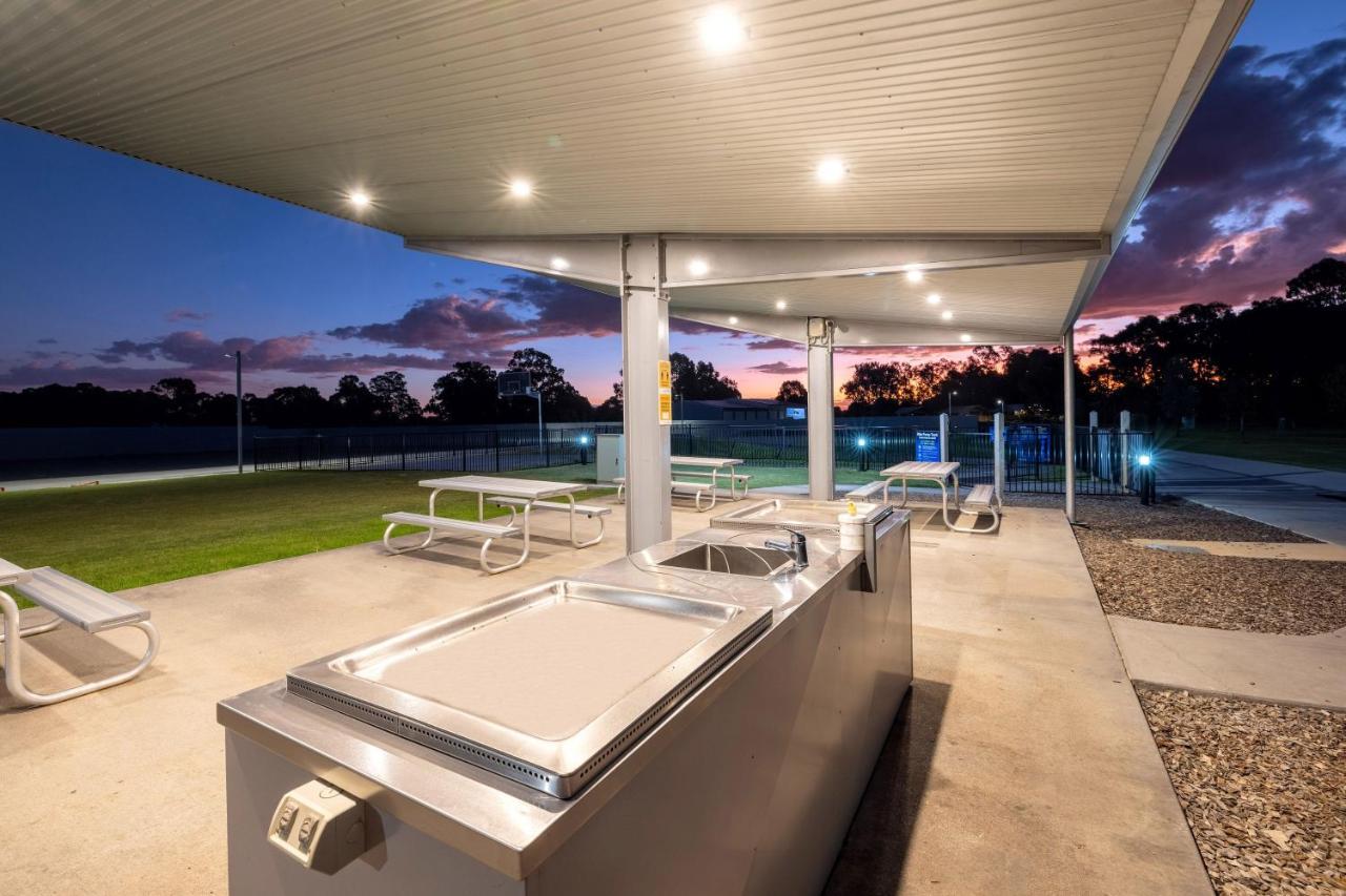 BIG4 Deniliquin Holiday Park Extérieur photo