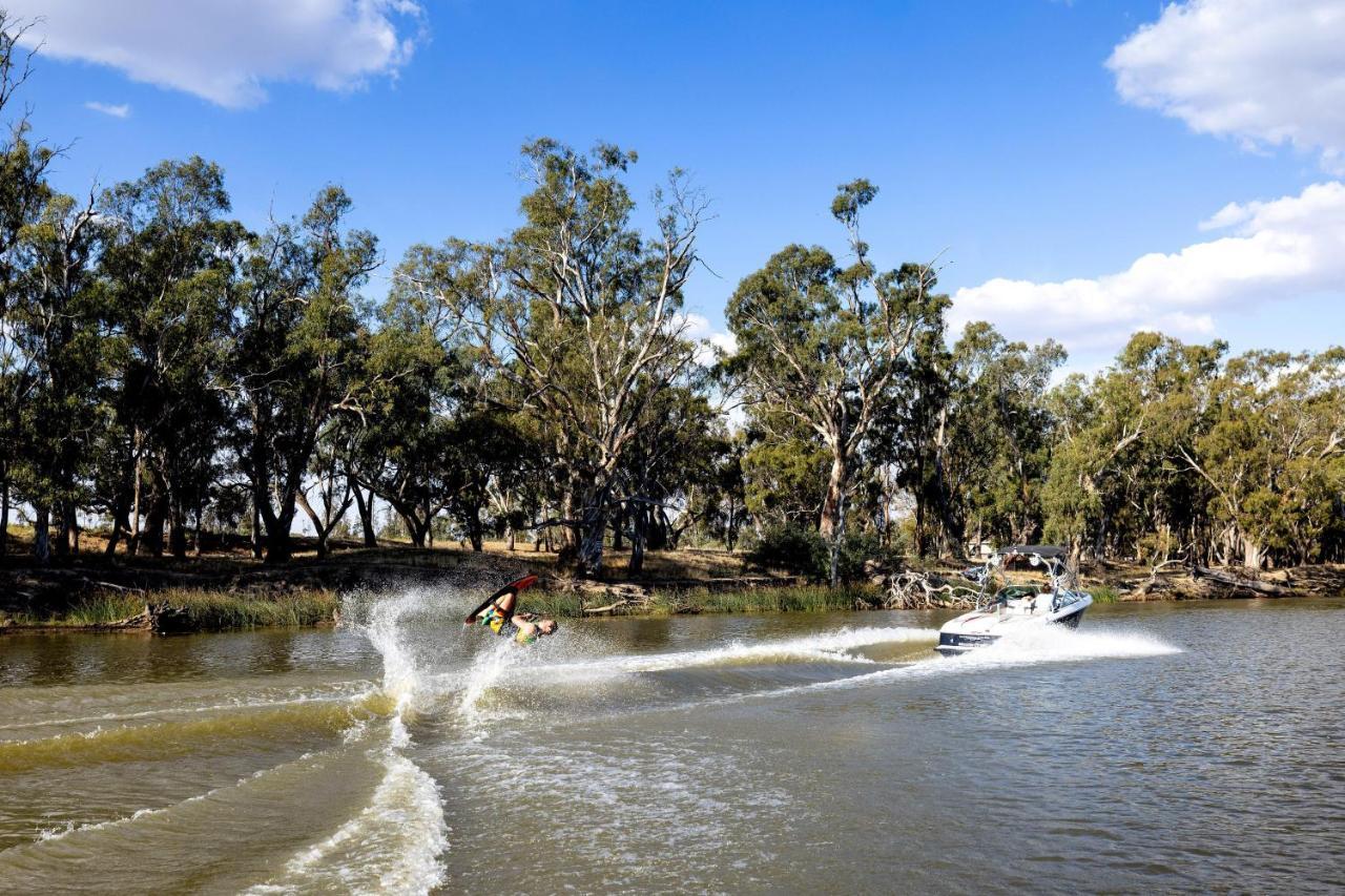 BIG4 Deniliquin Holiday Park Extérieur photo