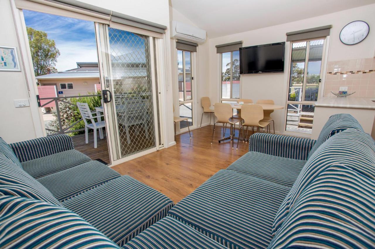 BIG4 Deniliquin Holiday Park Chambre photo