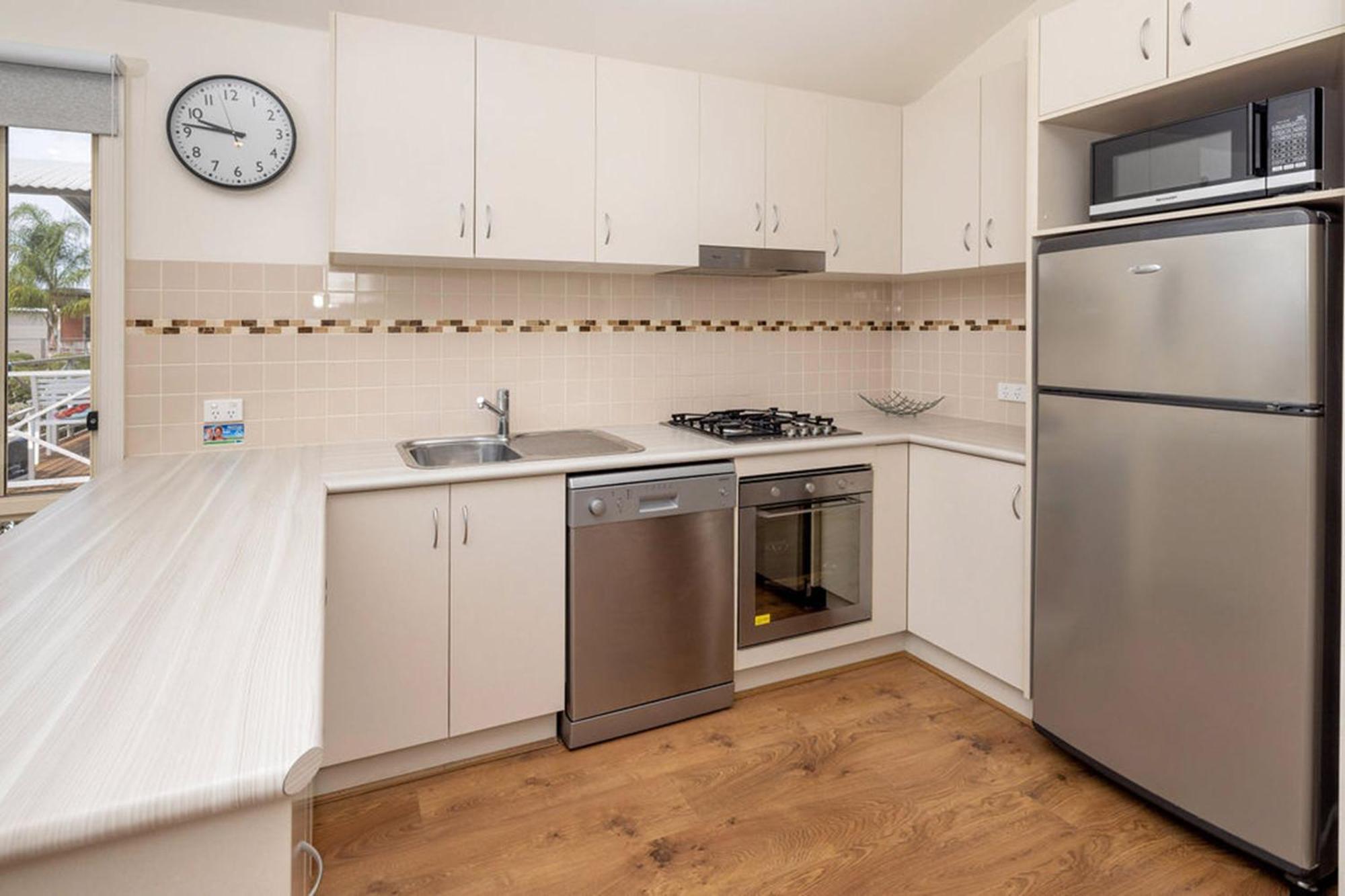 BIG4 Deniliquin Holiday Park Chambre photo