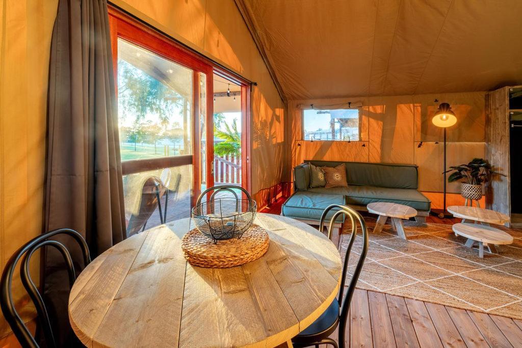 BIG4 Deniliquin Holiday Park Extérieur photo