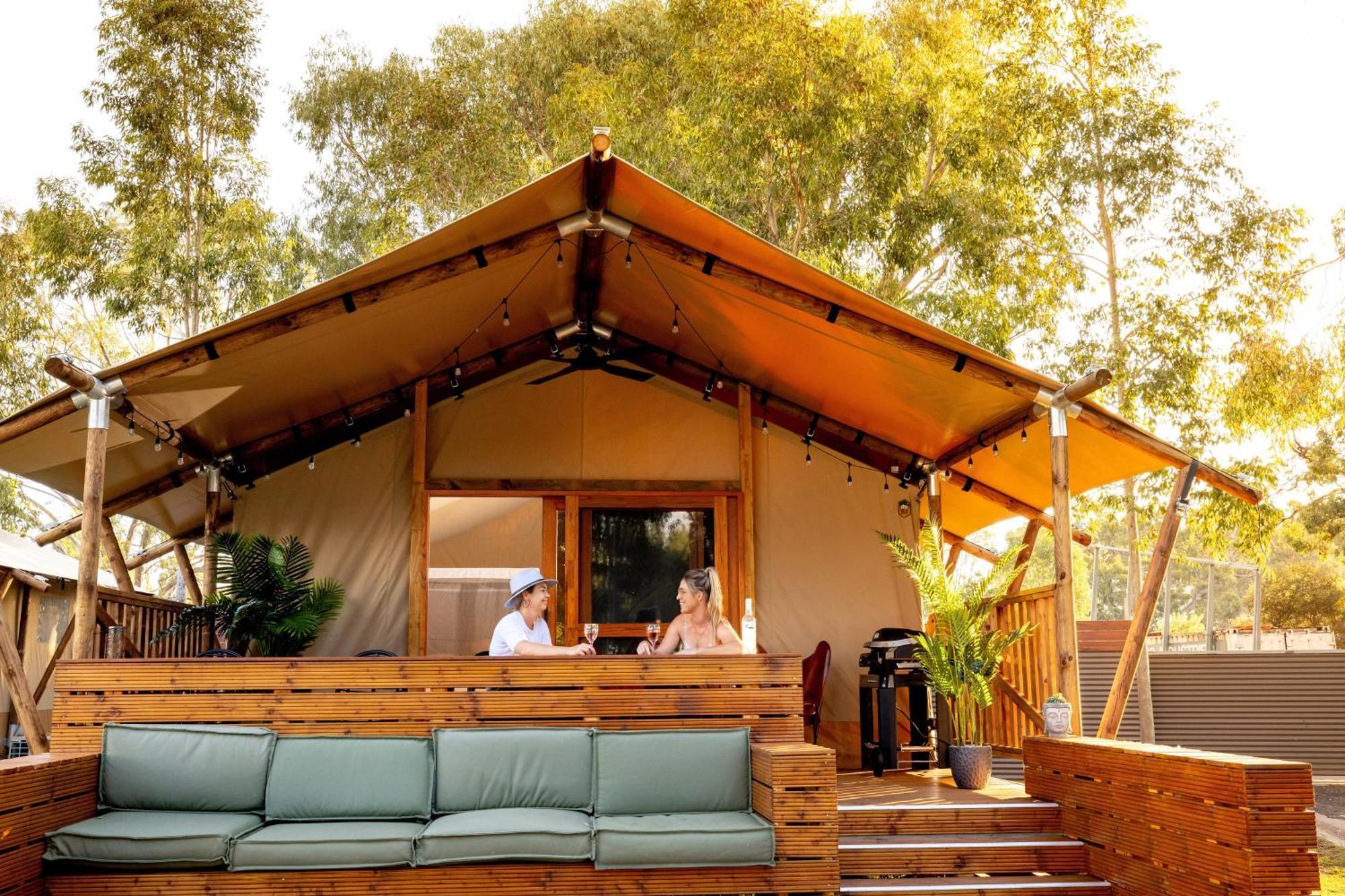 BIG4 Deniliquin Holiday Park Extérieur photo