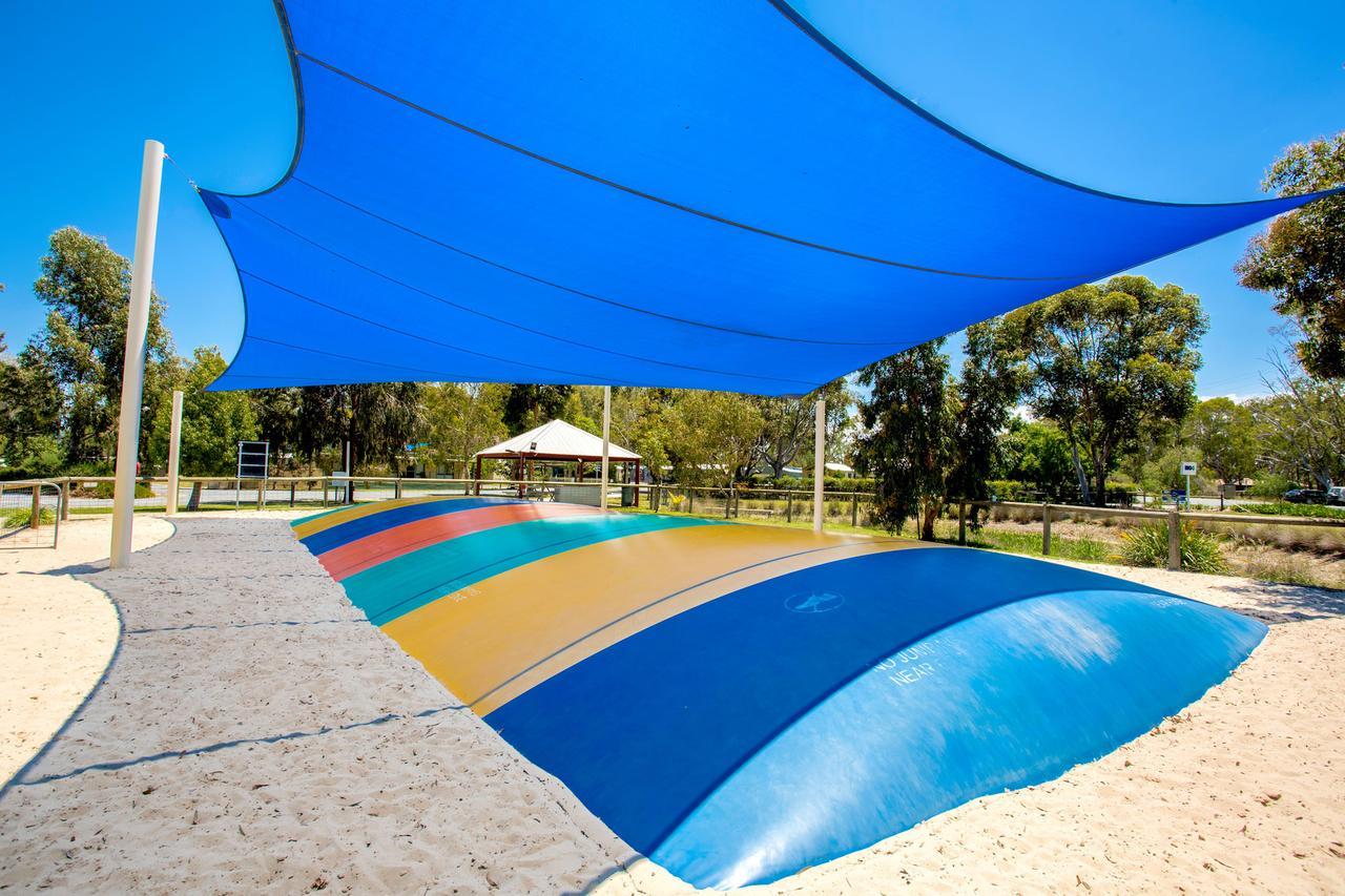 BIG4 Deniliquin Holiday Park Extérieur photo