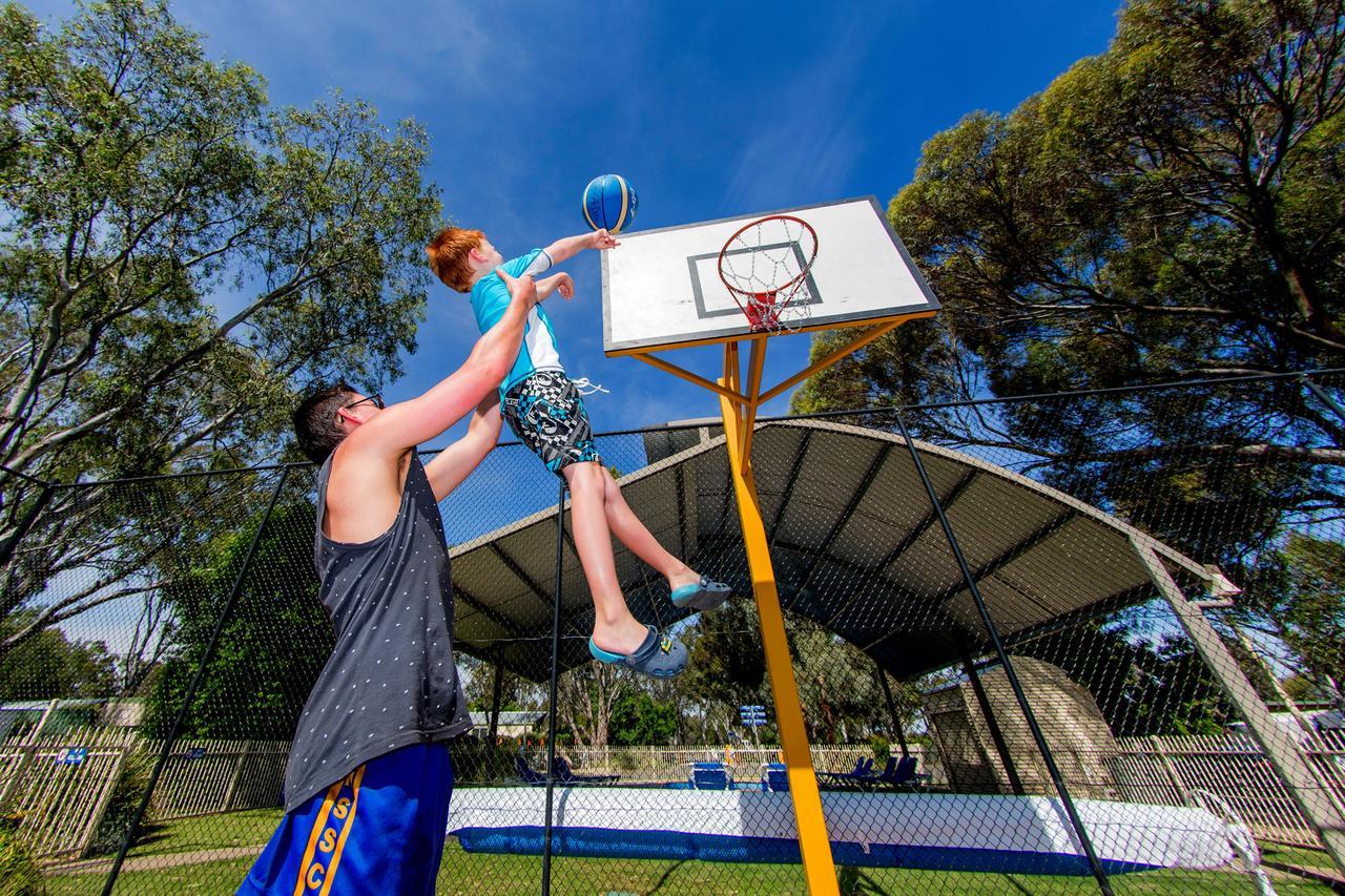 BIG4 Deniliquin Holiday Park Extérieur photo